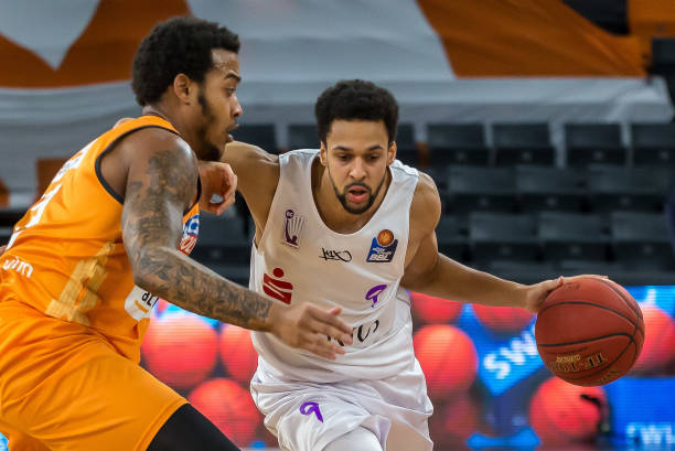 薪资问题而 薪资问题而